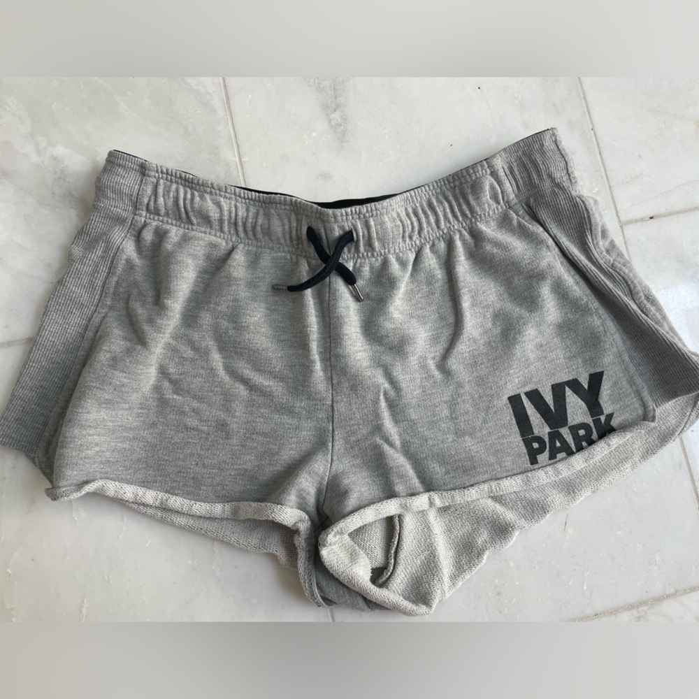 IVY PARK gray women’s shorts size large, gently worn